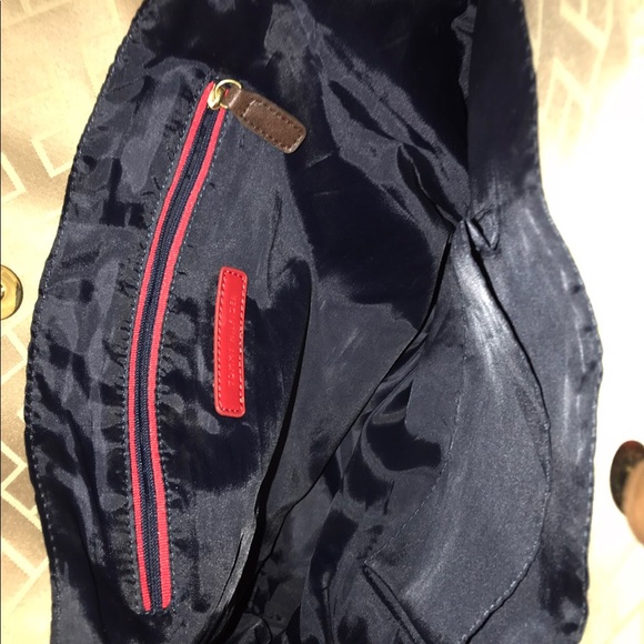 GORGEOUS TOMMY HILFIGER PURSE - Picture 4 of 4